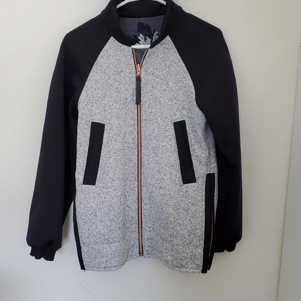 Lululemon Both Ways Bomber, Size 6